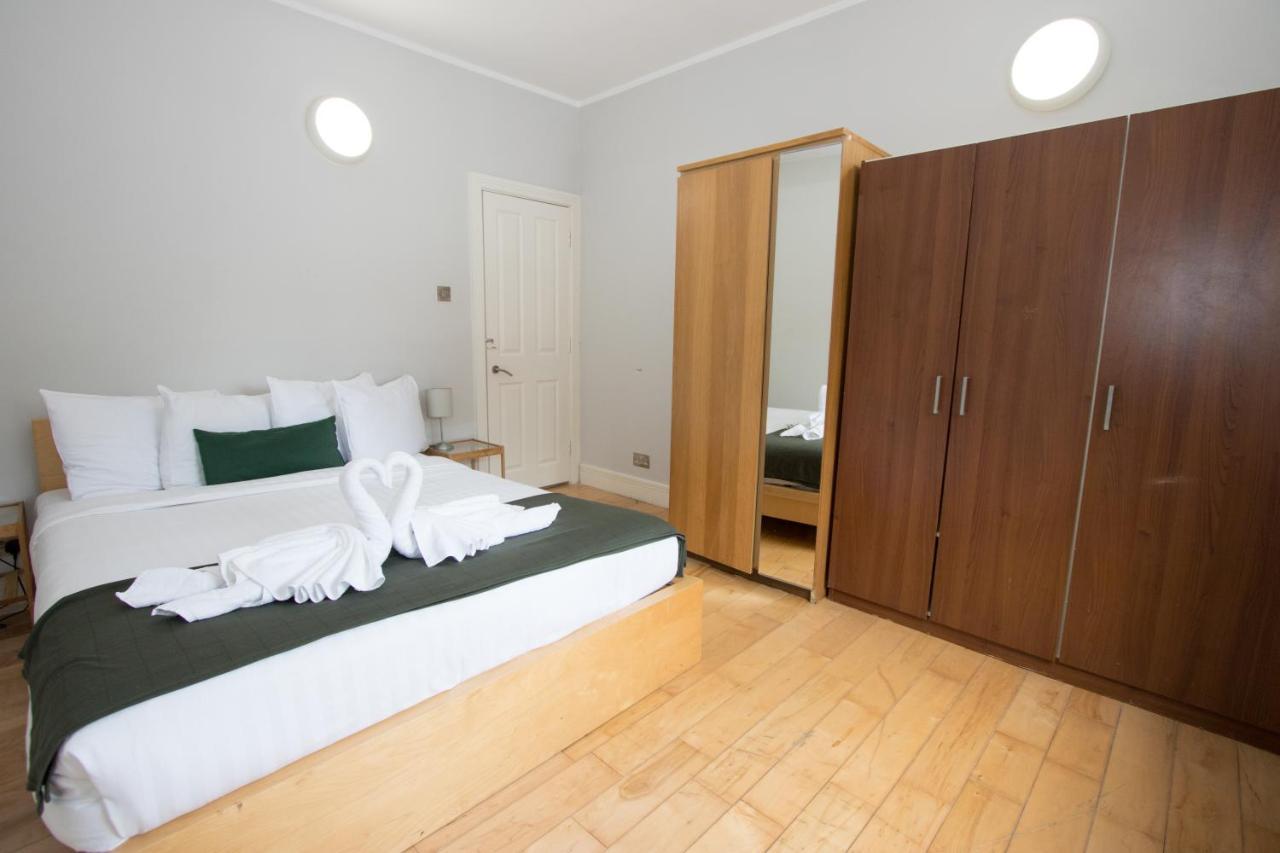 Westciti Caroco Aparthotel Кройдон Экстерьер фото